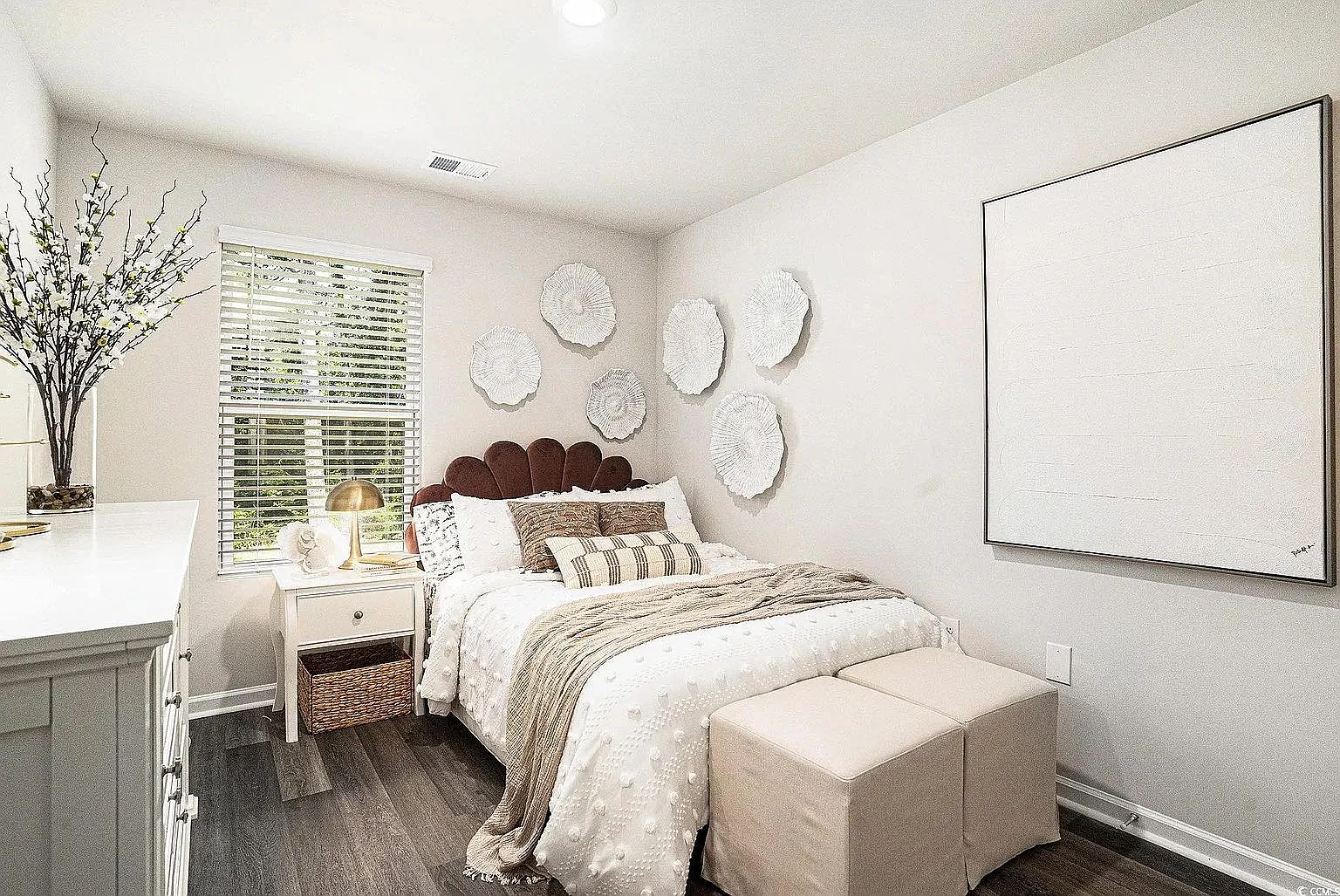 3 bed, 2.5 bath, 1418 sqft, $1,950 — Photo 4