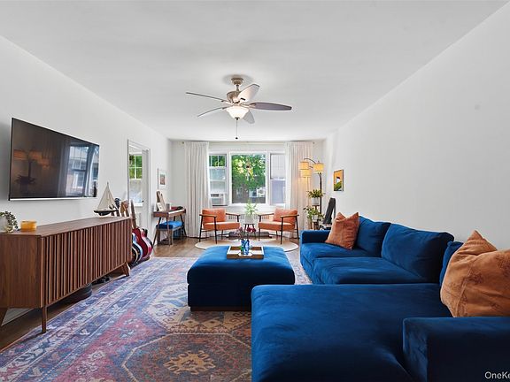 3rd image of 14 Soundview Avenue #28