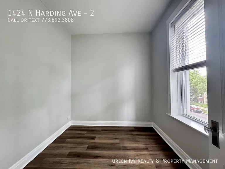 1424 N Harding Ave #2 — Photo 5