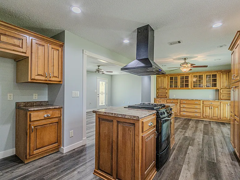 306 N Center Hill Rd — Photo 19