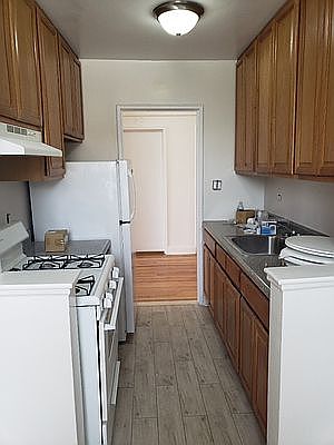 2nd image of 2355 E 12th St APT 2G