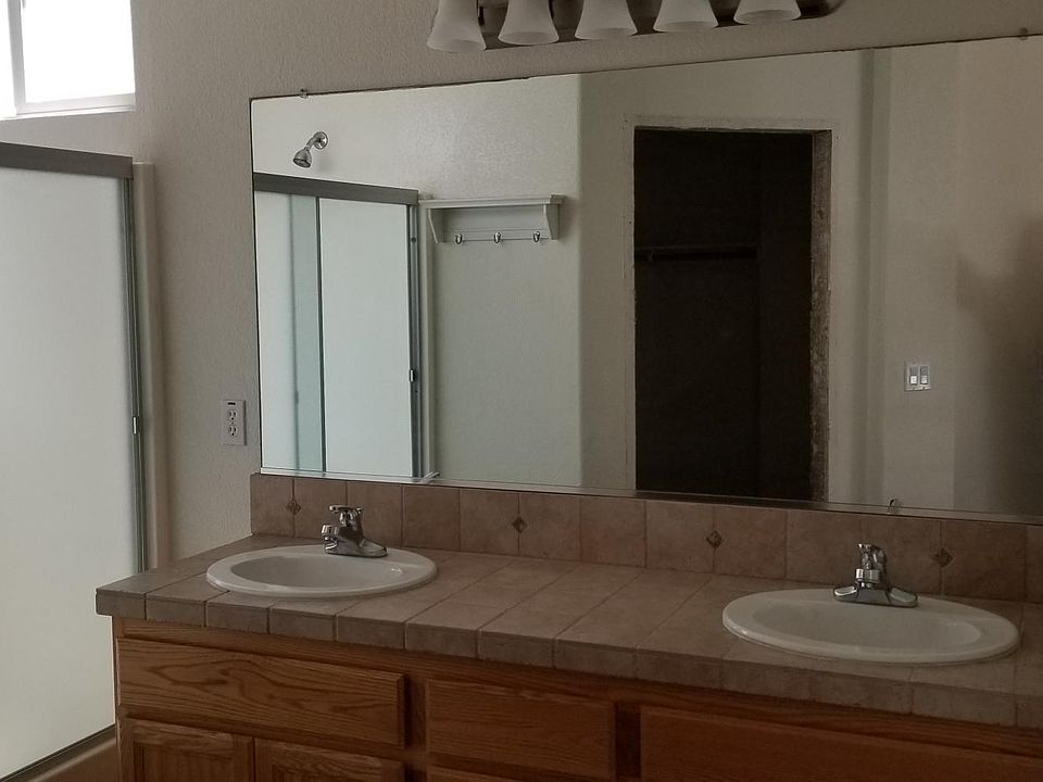 2nd image of 1035 Martin Ct