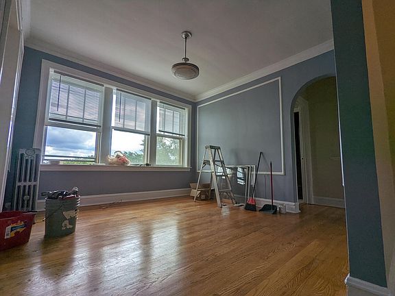 4th image of 4649 Washington St #3B
