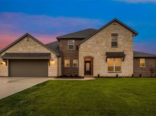 185 Spanish Moss Trl, Rhome, TX 76078