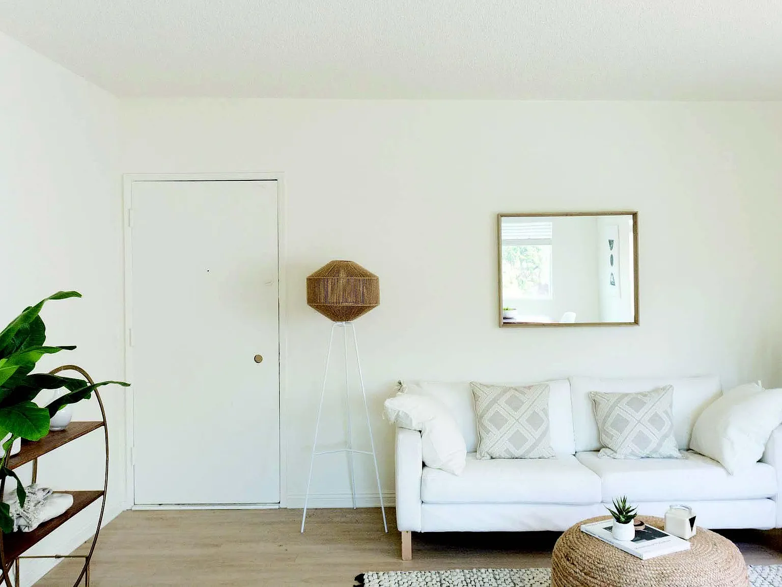 2 bed, 800 sqft, $3,199 — Photo 3