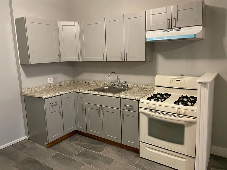 5131 Ludlow St — Photo 10