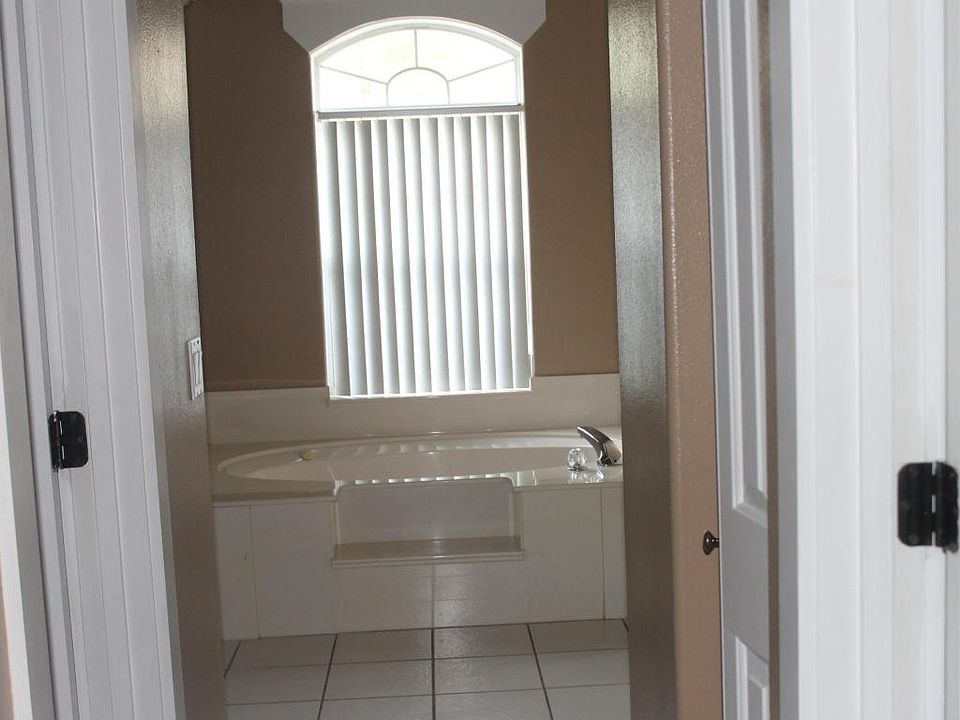 2nd image of 4843 SW 166th Loop