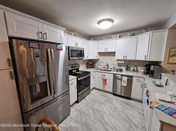 1187 Ocean Ave Unit 11, Sea Bright, NJ 07760