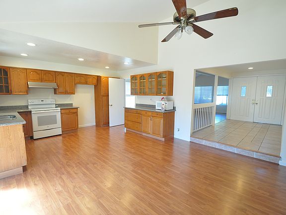 5th image of 32484 Joyce Way