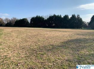 2050 Point Mallard Dr SE, Decatur, AL 35601