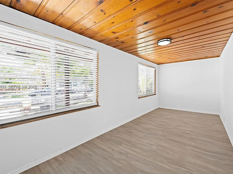 1640 Funston St — Photo 16