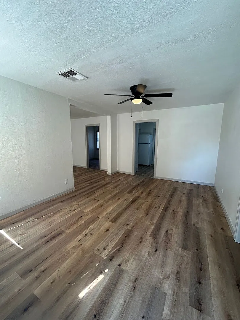 1529 Smith Ave — Photo 3