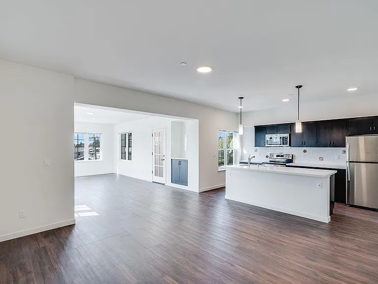 4690 Tompkins Ave — Photo 18