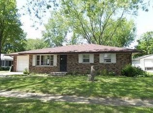 445 Lynne Ln, Belvidere, IL 61008