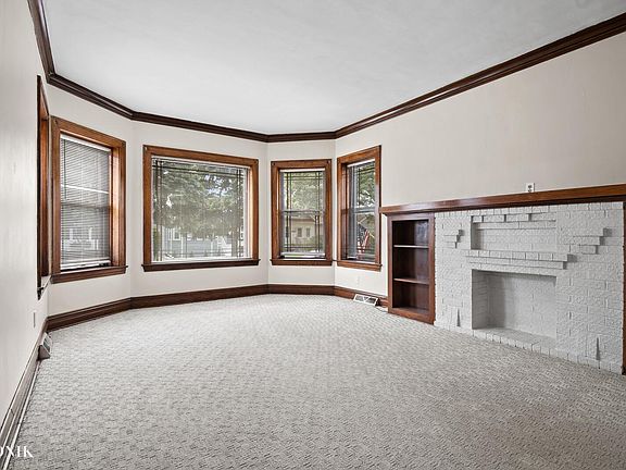 3rd image of 5700 W Leland Ave