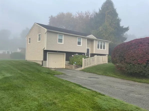 6 Pheasant Run Cres, Feeding Hills, MA 01030