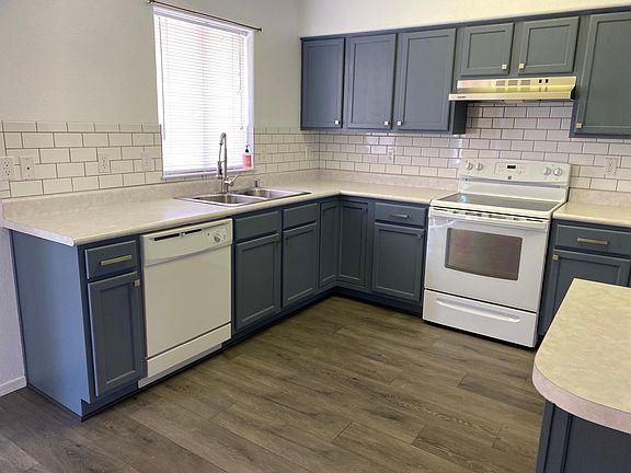 3rd image of 3931 Window Rock Dr