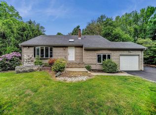 19 Greenwich Rd, Edison, NJ 08820