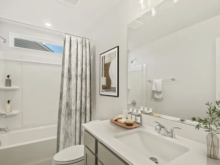 Upstairs Full Bath