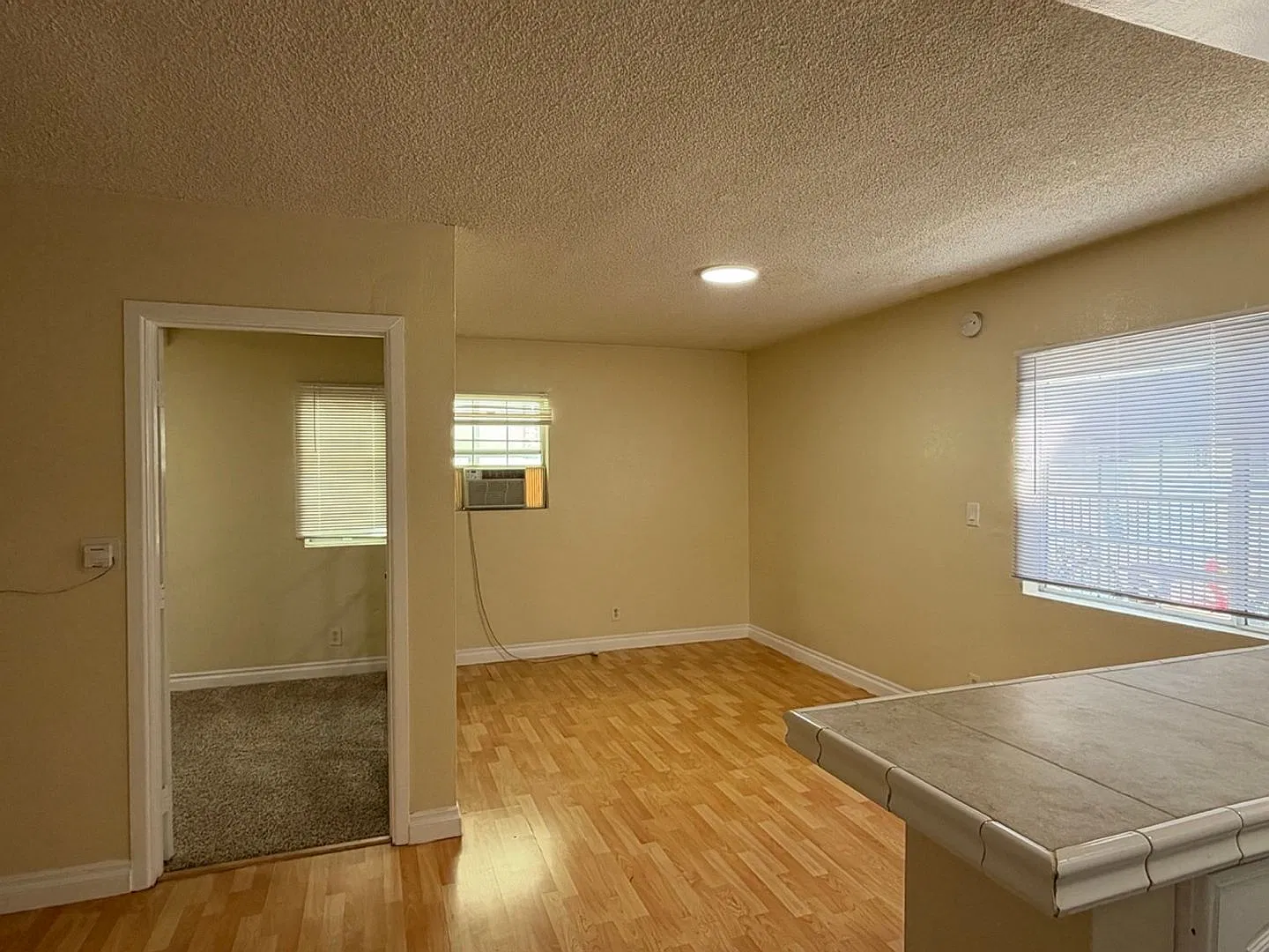 Hollywood & Highland Walkable Apartment Community — Photo 4