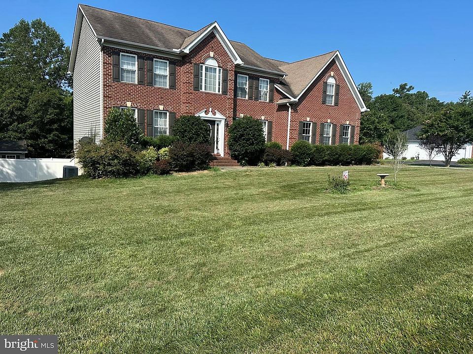 1st image of 43275 Waverly Ct