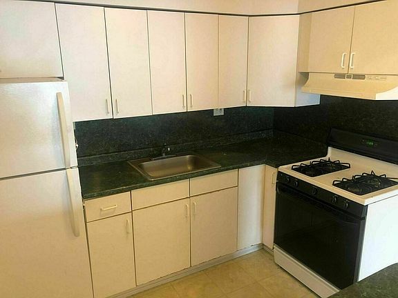 2nd image of 10-39 48th Ave #3R