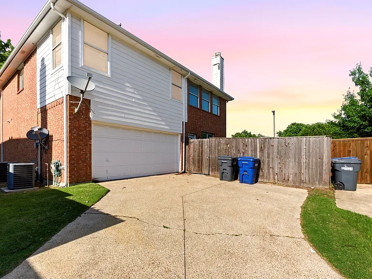 5001 Spicewood Dr — Photo 32