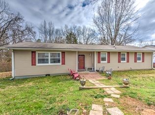 161 Northwestern Ave, Oak Ridge, TN 37830
