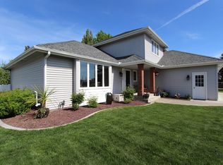 10010 N Ridgecrest Dr, Spokane, WA 99208