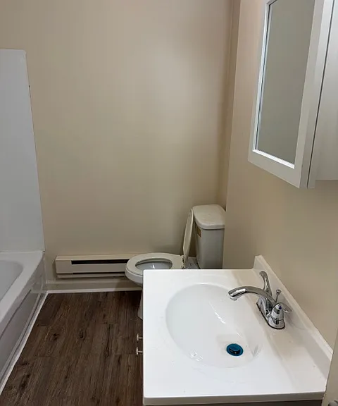 1100 W 3rd St #2MID — Photo 10