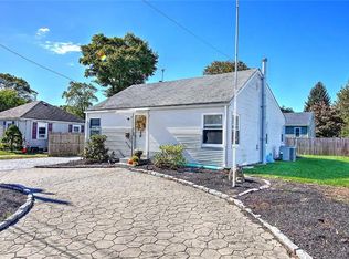121 Hamilton Ave, Warwick, RI 02886