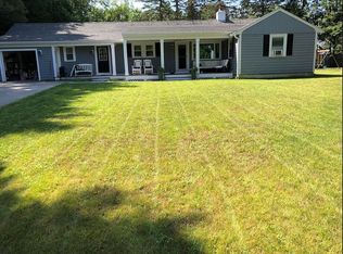 17 Oxford Ter, Westwood, MA 02090