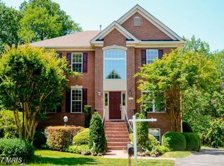 8921 Garden Stone Ln, Fairfax, VA 22031