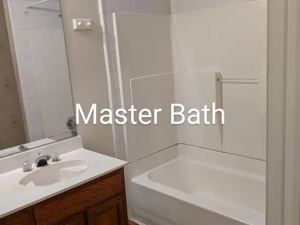 1802 Shoreline Dr, Mesquite, TX 75149