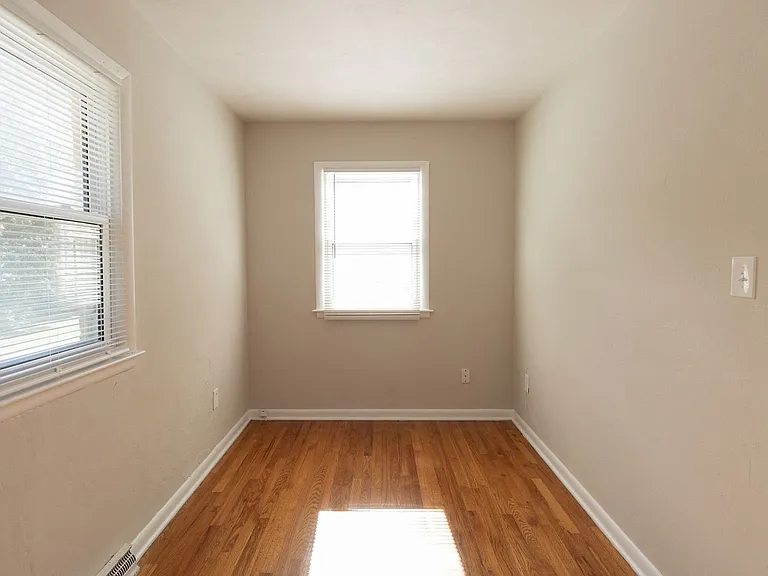 2804 Isherwood Dr — Photo 13