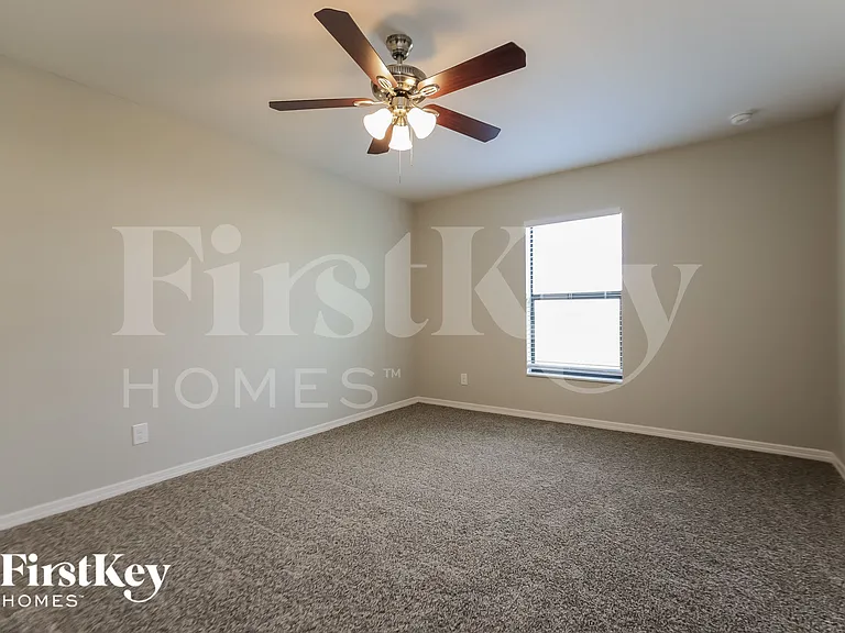 1544 Swan Lake Cir — Photo 7