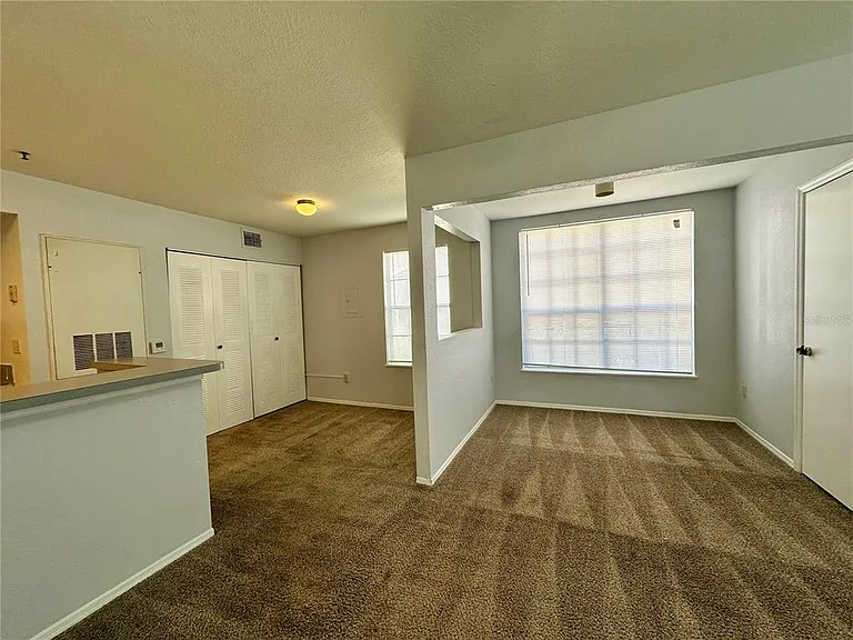 1610 Columbia Arms Cir #131 — Photo 8