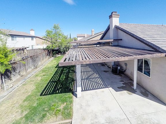 5th image of 1485 Apple Blossom Way