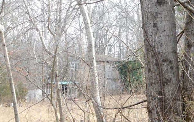 2nd image of 1397 Deer Run Rd