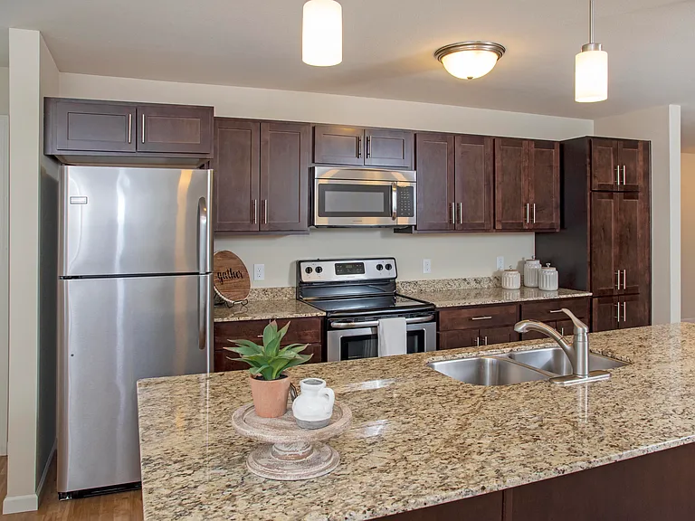 Cardinal Point Apartments — Photo 1