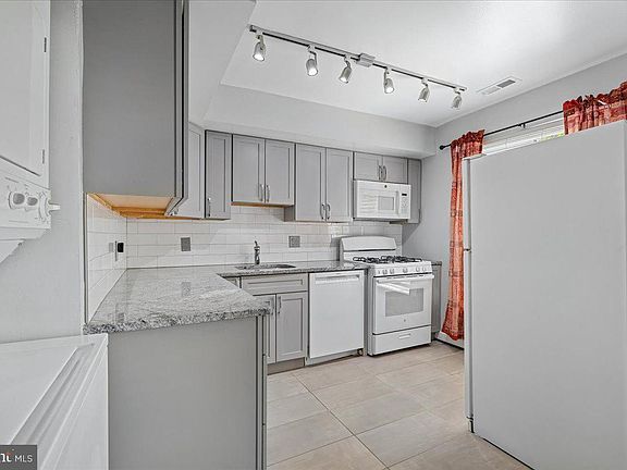 3rd image of 3940 Bel Pre Rd APT 6