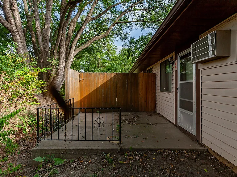 ONE MONTH FREE rent PLUS reduced rents! — Photo 21