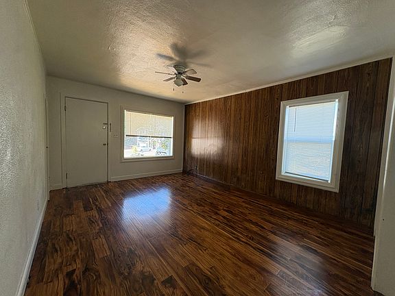 3rd image of 795 Southwest Blvd