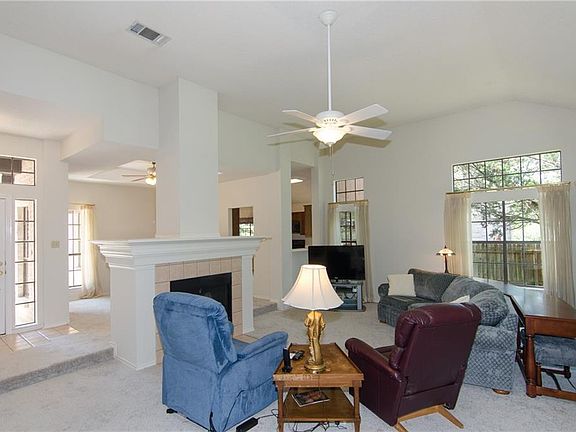 2nd image of 303 Orchid Cir
