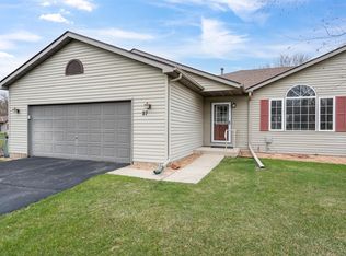 27 Carriage Ln, Owatonna, MN 55060