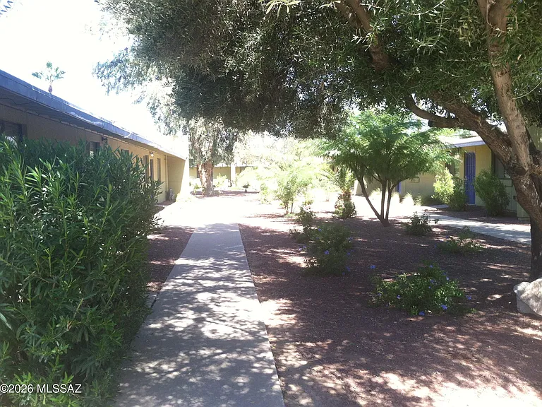 350 N Silverbell Rd #94 — Photo 16