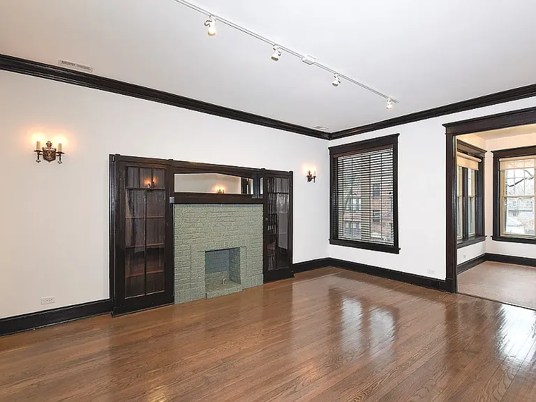 1414 W Rascher Ave #1W — Photo 1