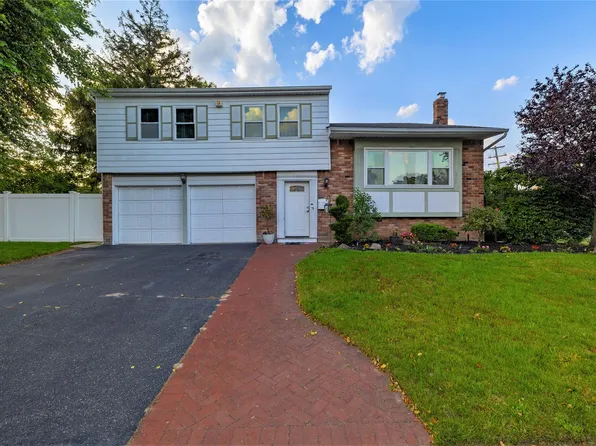2717 Ellen Road, Bellmore, NY 11710