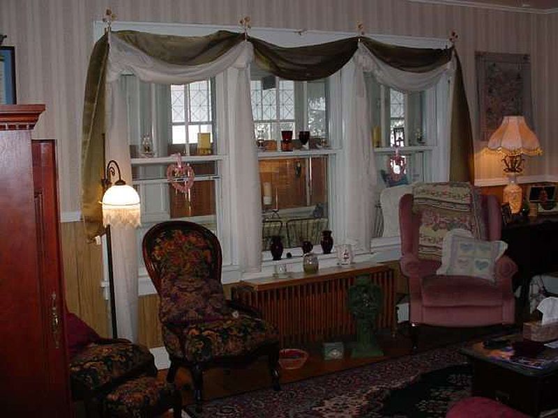 4th image of 258 HUDSON Avenue