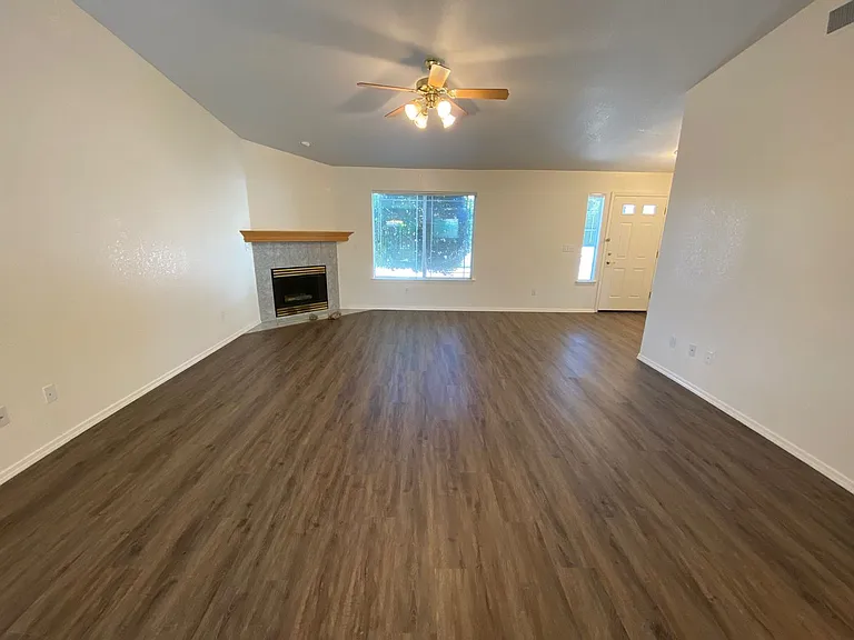 709 Creston Rd — Photo 16